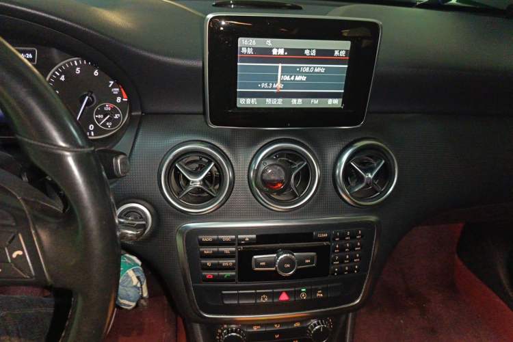 Used Mercedes-Benz A-Class 2015 A 180 Audio And AC Panel