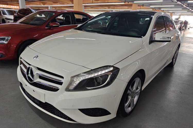 Used Mercedes-Benz A-Class 2015 A 180 Guazi used car, China used car export, Used car for sale, Used Mercedes-Benz cars, Cheapest cars for sale
