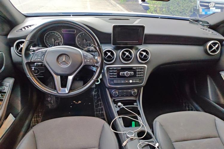 Used Mercedes-Benz A-Class 2015 A 180 Center Console