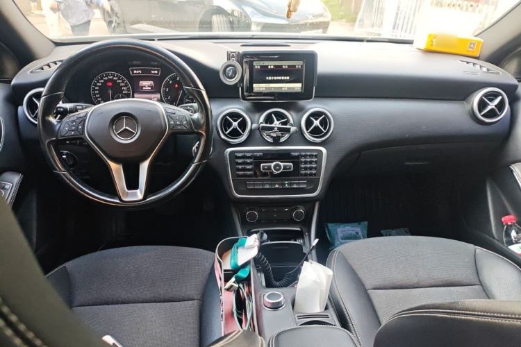 Used Mercedes-Benz A-Class 2015 A 180 Center Console