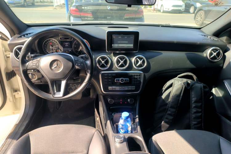 Used Mercedes-Benz A-Class 2015 A 180 Center Console