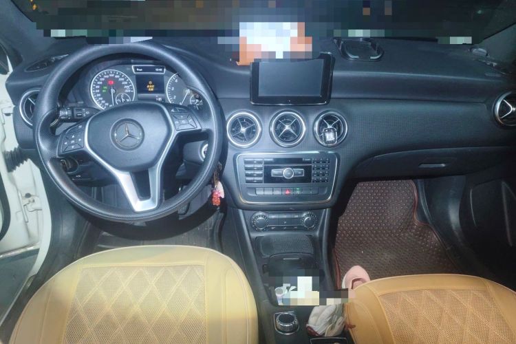 Used Mercedes-Benz A-Class 2015 A 180 Standard Model Center Console
