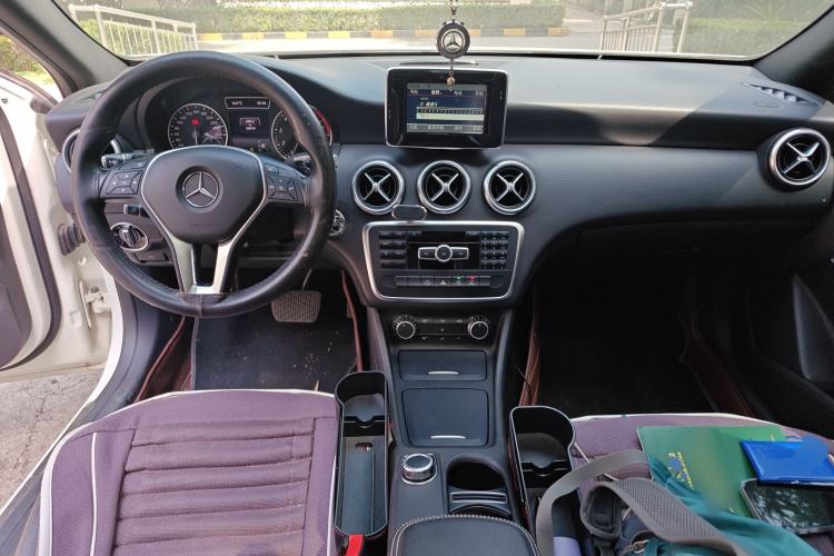 Used Mercedes-Benz A-Class 2015 A 180 Center Console