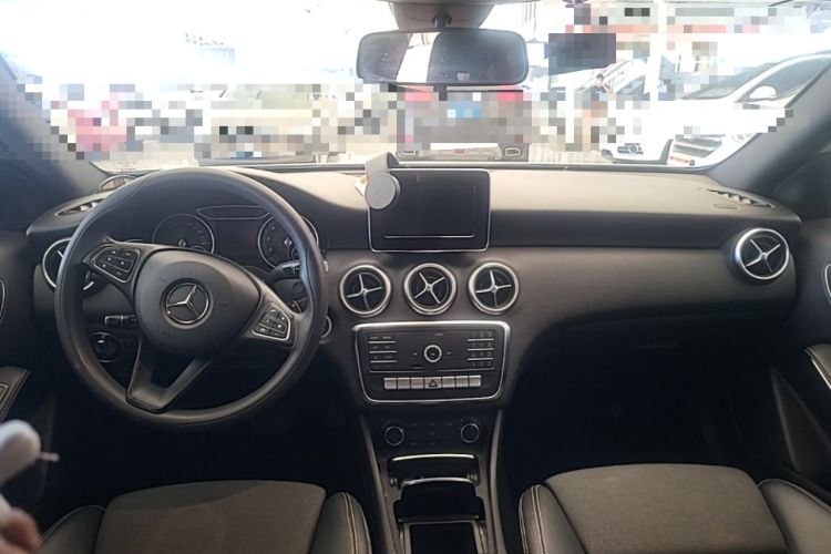 Used Mercedes-Benz A-Class 2015 A 180 Standard Model Center Console