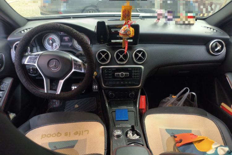 Used Mercedes-Benz A-Class 2015 A 200 Sport Edition Center Console