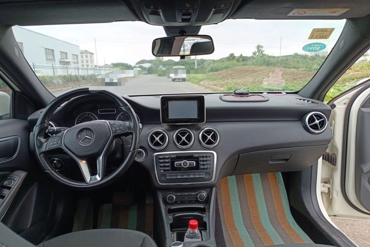 Used Mercedes-Benz A-Class 2015 A 180 Center Console