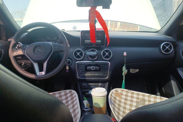 Used Mercedes-Benz A-Class 2015 A 180 Standard Model Center Console