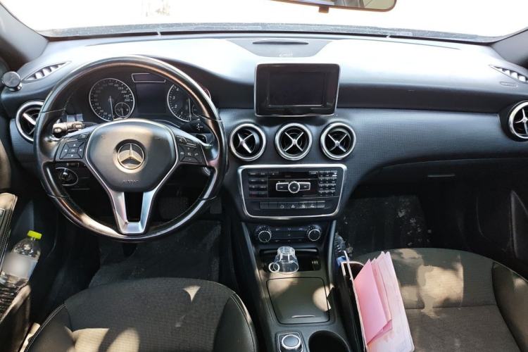 Used Mercedes-Benz A-Class 2015 A 180 Center Console