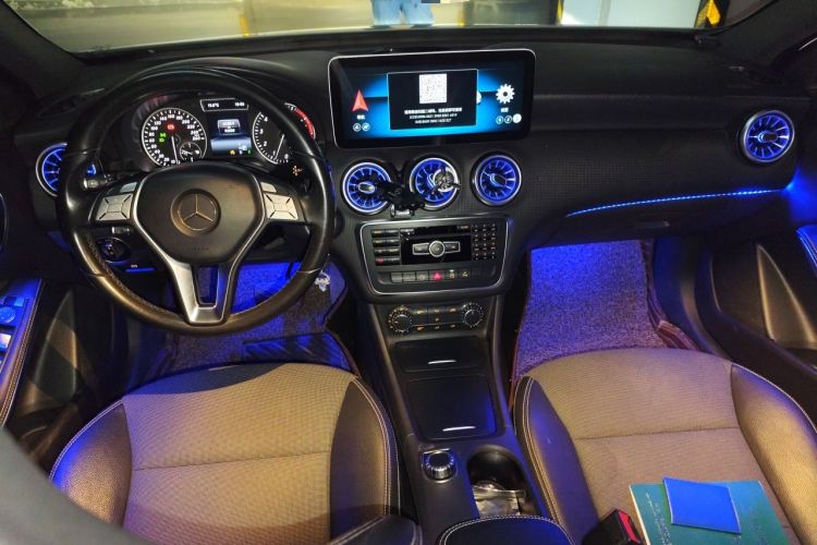 Used Mercedes-Benz A-Class 2015 A 180 Center Console