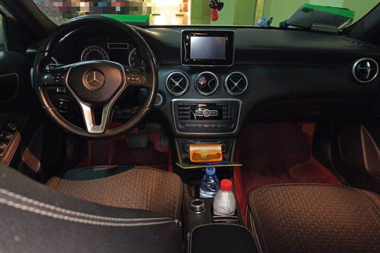 Used Mercedes-Benz A-Class 2015 A 180 Center Console
