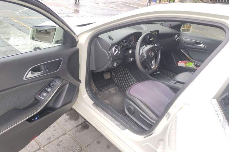 Used Mercedes-Benz A-Class 2015 A 180 Standard Model Driver Seat