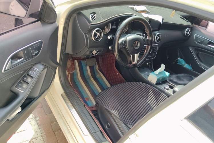 Used Mercedes-Benz A-Class 2015 A 200 Fashion Model Driver Seat