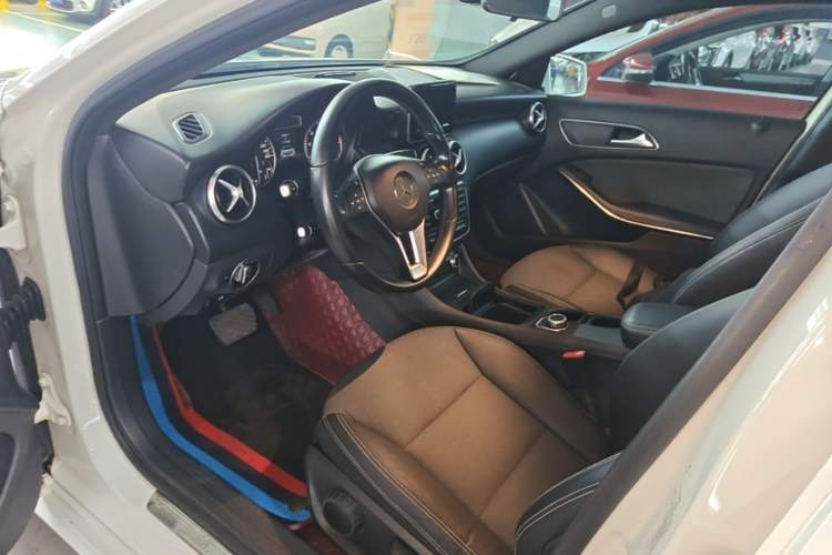 Used Mercedes-Benz A-Class 2015 A 180 Driver Seat