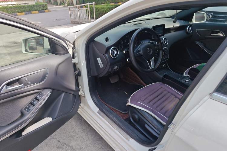 Used Mercedes-Benz A-Class 2015 A 180 Driver Seat
