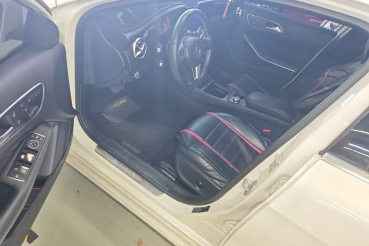 Used Mercedes-Benz A-Class 2015 A 200 Fashion Model Driver Seat