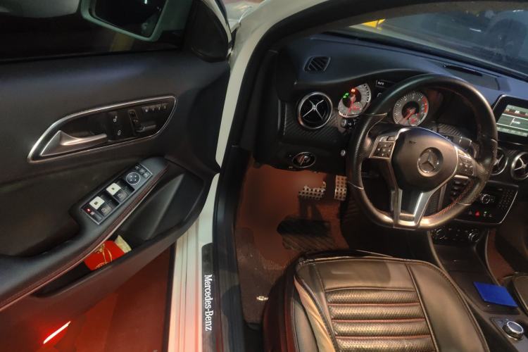 Used Mercedes-Benz A-Class 2015 A 200 Sport Edition Driver Seat