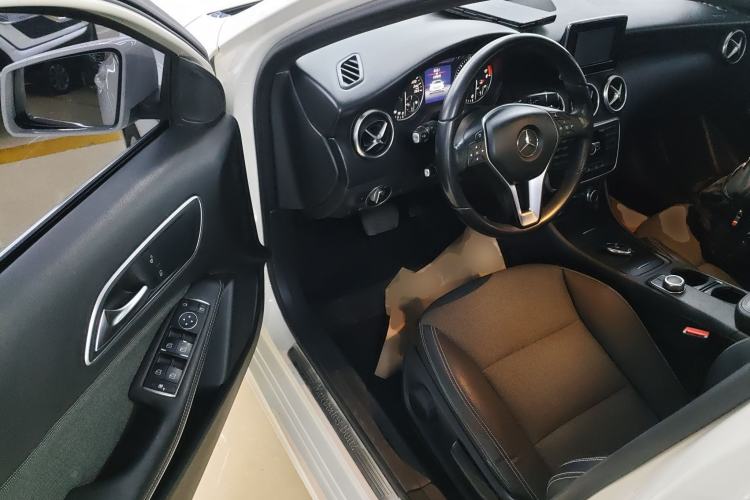 Used Mercedes-Benz A-Class 2015 A 180 Driver Seat
