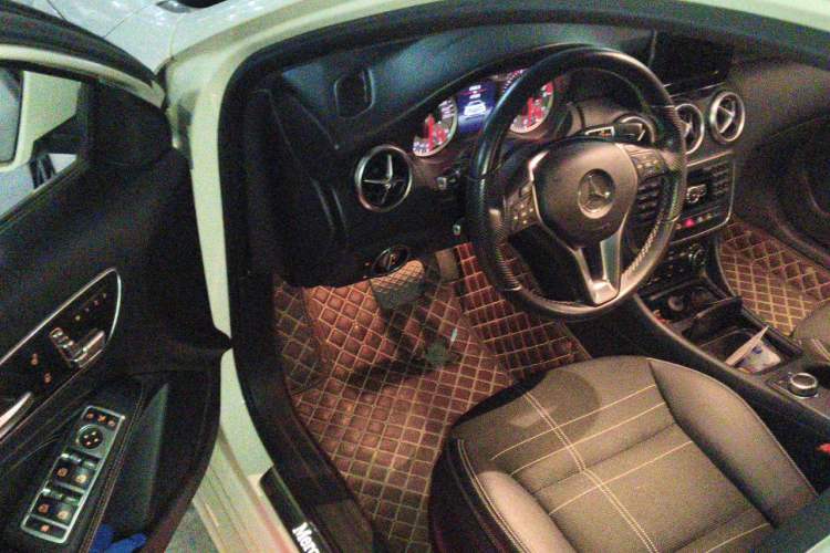 Used Mercedes-Benz A-Class 2015 A 200 Fashion Model Driver Seat