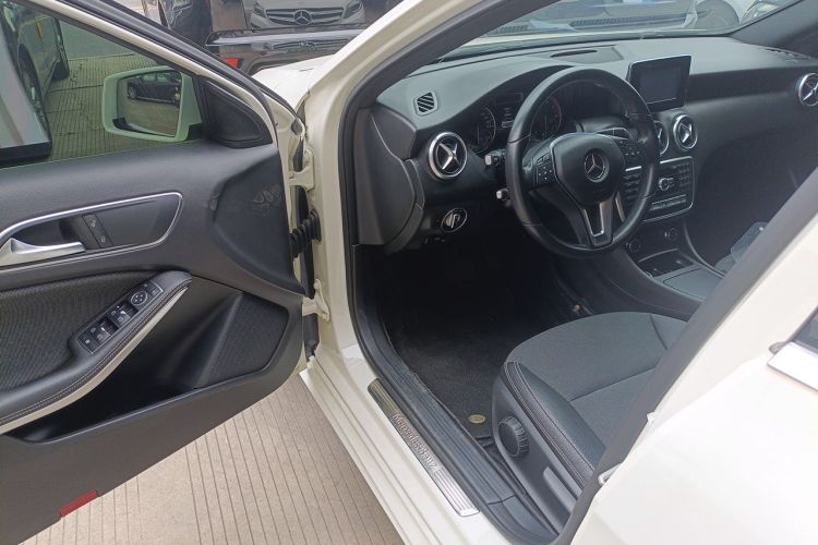 Used Mercedes-Benz A-Class 2015 A 180 Driver Seat