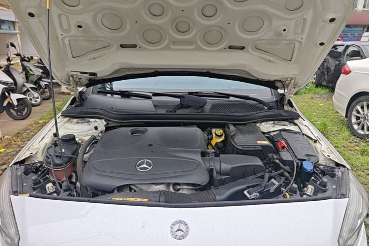 Used Mercedes-Benz A-Class 2015 A 180 Engine Bay