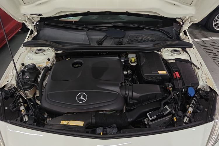 Used Mercedes-Benz A-Class 2015 A 180 Engine Bay