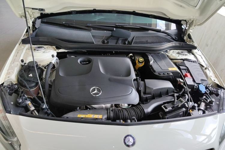 Used Mercedes-Benz A-Class 2015 A 200 Fashion Model Engine Bay