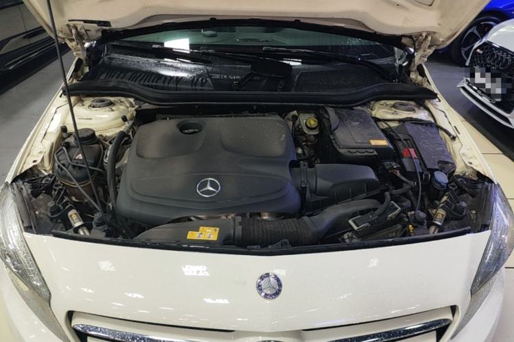 Used Mercedes-Benz A-Class 2015 A 180 Engine Bay