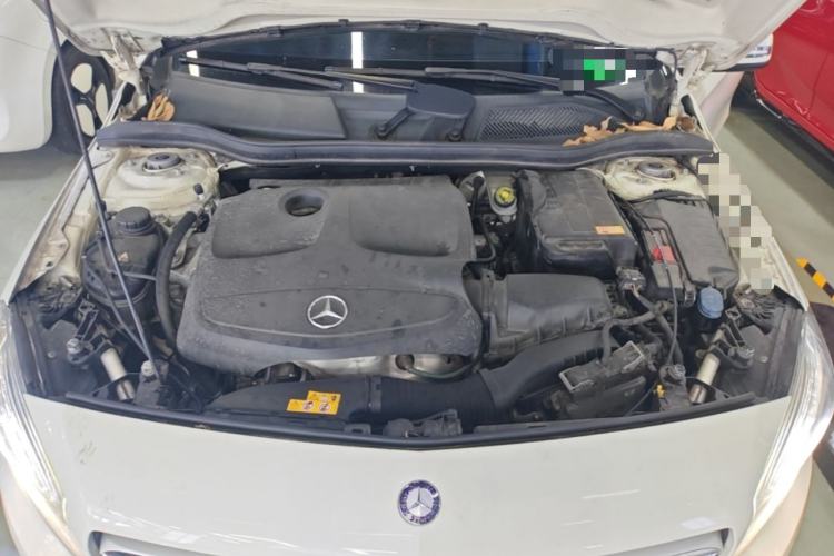 Used Mercedes-Benz A-Class 2015 A 200 Fashion Model Engine Bay