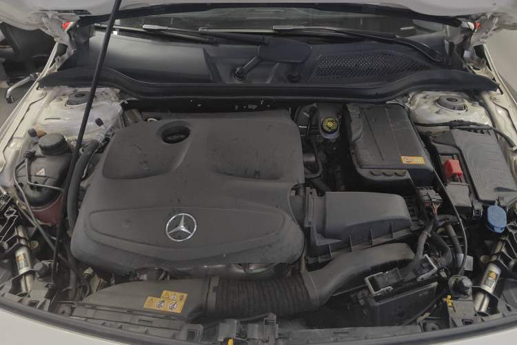 Used Mercedes-Benz A-Class 2015 A 200 Fashion Model Engine Bay