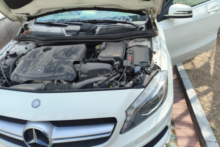 Used Mercedes-Benz A-Class 2015 A 200 Sport Edition Engine Bay Left