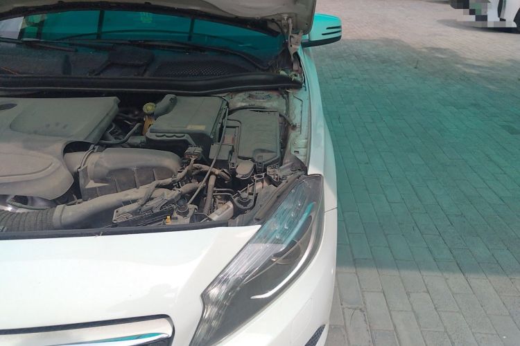 Used Mercedes-Benz A-Class 2015 A 180 Engine Bay Left