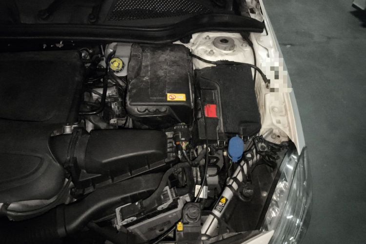 Used Mercedes-Benz A-Class 2015 A 180 Engine Bay Left