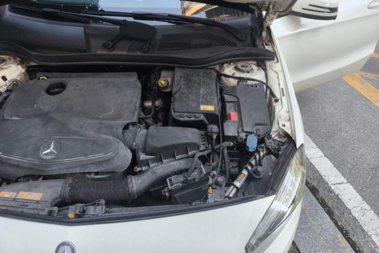 Used Mercedes-Benz A-Class 2015 A 180 Engine Bay Left