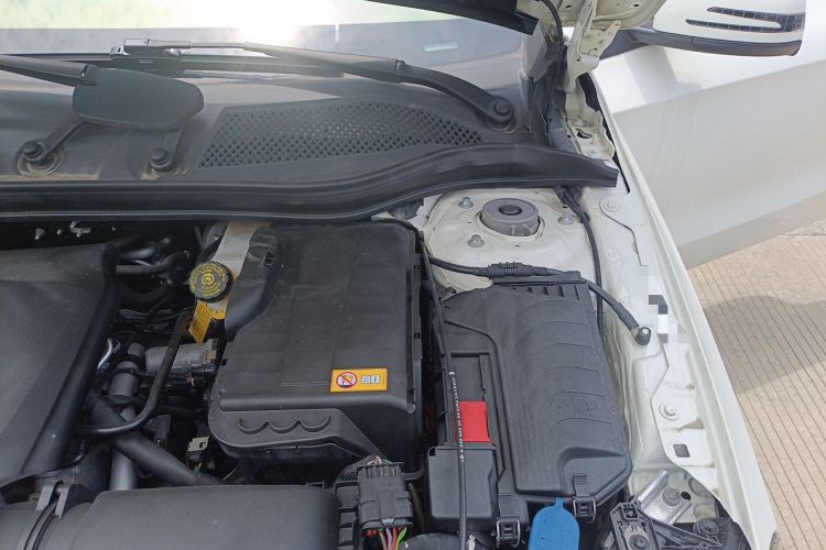 Used Mercedes-Benz A-Class 2015 A 180 Engine Bay Left