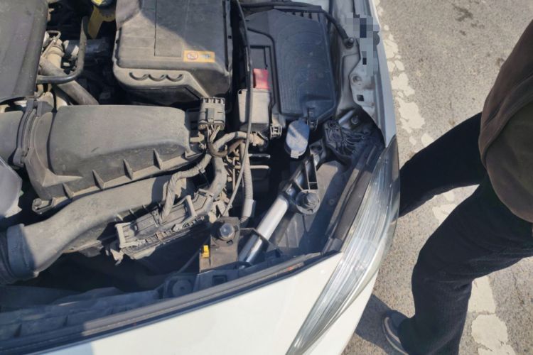 Used Mercedes-Benz A-Class 2015 A 200 Fashion Model Engine Bay Left