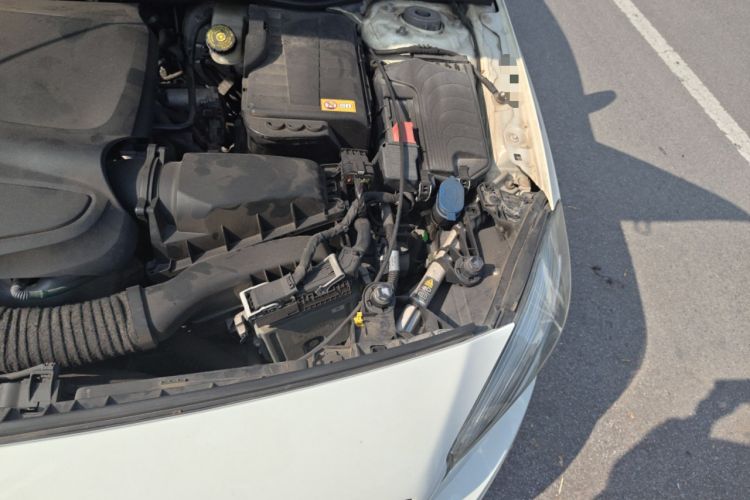 Used Mercedes-Benz A-Class 2015 A 200 Fashion Model Engine Bay Left