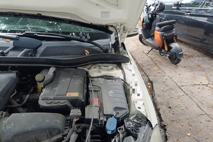 Used Mercedes-Benz A-Class 2015 A 200 Fashion Model Engine Bay Left