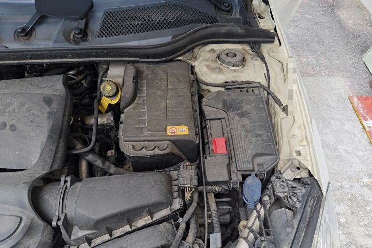 Used Mercedes-Benz A-Class 2015 A 200 Fashion Model Engine Bay Left