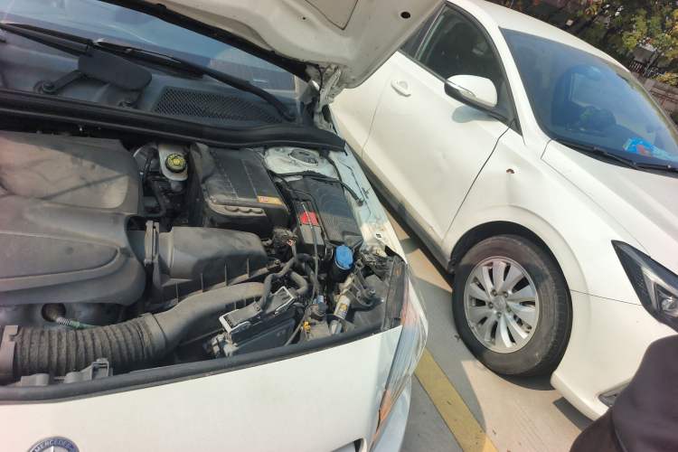 Used Mercedes-Benz A-Class 2015 A 180 Engine Bay Left