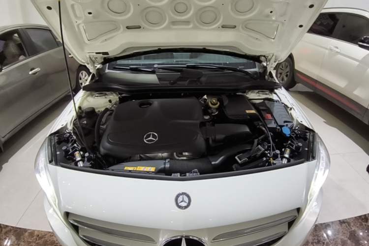Used Mercedes-Benz A-Class 2015 A 180 Engine Bay