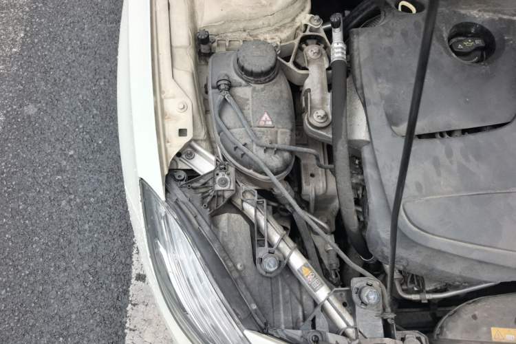 Used Mercedes-Benz A-Class 2015 A 180 Engine Bay Right