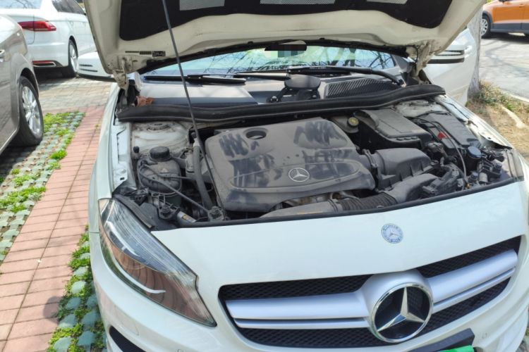 Used Mercedes-Benz A-Class 2015 A 200 Sport Edition Engine Bay Right