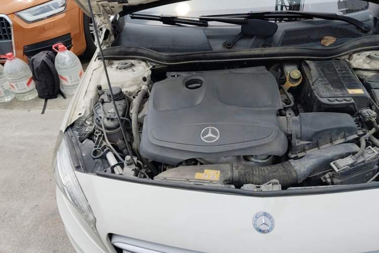Used Mercedes-Benz A-Class 2015 A 200 Sport Edition Engine Bay Right