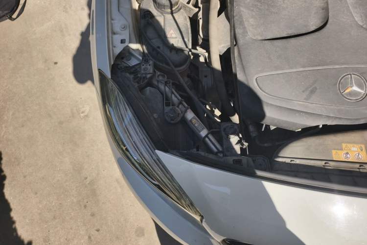 Used Mercedes-Benz A-Class 2015 A 200 Fashion Model Engine Bay Right