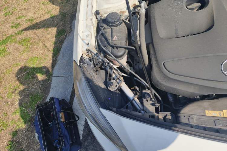 Used Mercedes-Benz A-Class 2015 A 200 Fashion Model Engine Bay Right