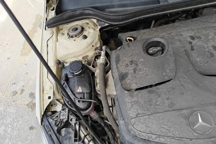 Used Mercedes-Benz A-Class 2015 A 200 Fashion Model Engine Bay Right