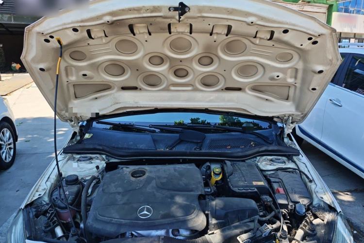 Used Mercedes-Benz A-Class 2015 A 180 Engine Bay