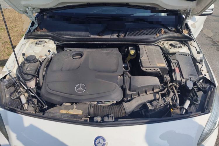 Used Mercedes-Benz A-Class 2015 A 200 Fashion Model Engine Bay