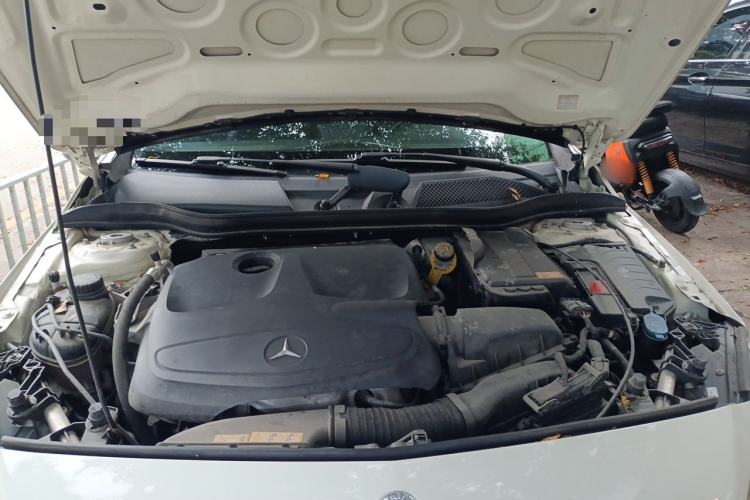 Used Mercedes-Benz A-Class 2015 A 200 Fashion Model Engine Bay