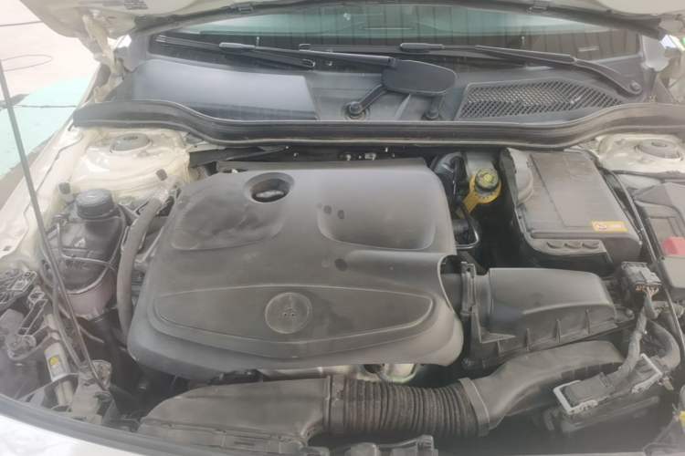 Used Mercedes-Benz A-Class 2015 A 200 Fashion Model Engine Bay